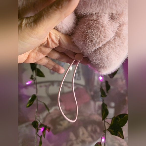 Forever 21 Pink Faux Fur Cropped Coat Size Small - Picture 4 of 8